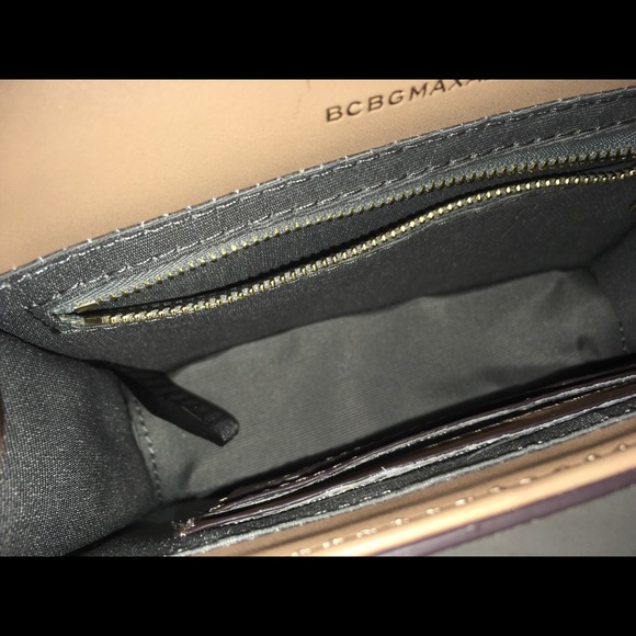 Authentic BCBGMAXAZRIA Elenora Brown Leather Sling Bag - Picture 8 of 15